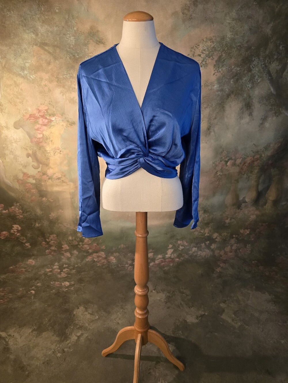Fanco Royal Blue Textured Satin Cropped Wrap Blouse M
